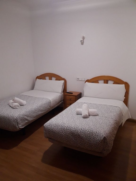 Фото Hostal New go Inn