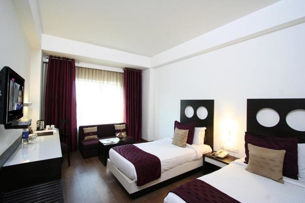 Фото отеля 2