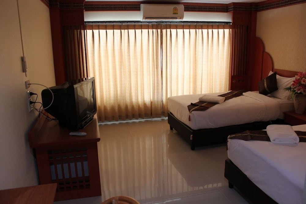 Фото PoonSook Resident Hotel