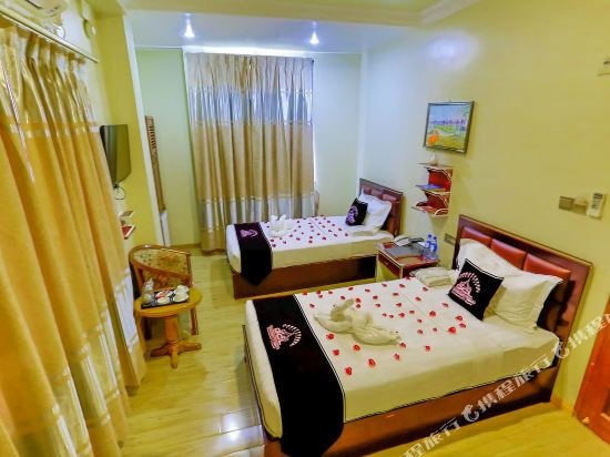 Фото Golden City Light Hotel