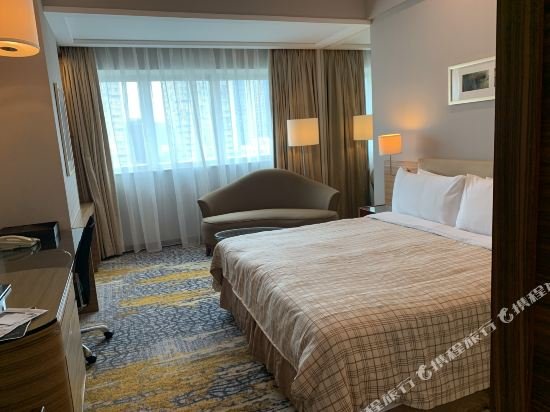 Фото Four Points by Sheraton Shanghai, Pudong