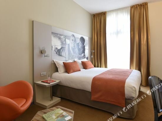 Фото Hôtel Arles Plaza