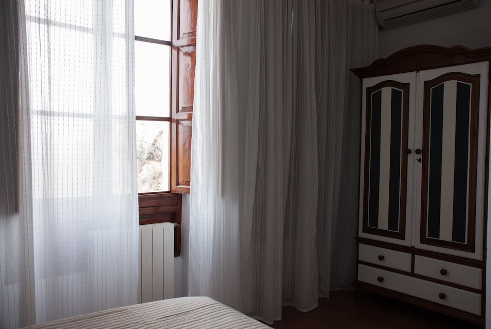 Фото Hostal Vía Verde de la Sierra