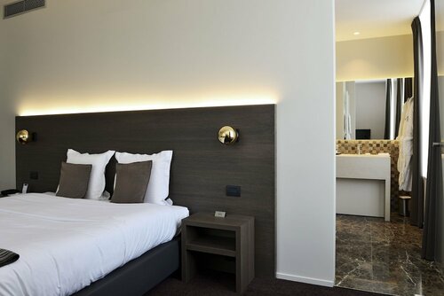 Гостиница Hotel Messeyne в Харелбеке