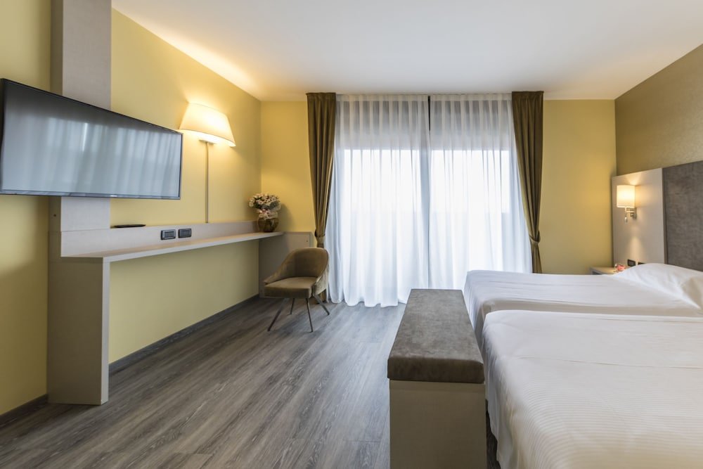Фото Hotel Donatello Imola