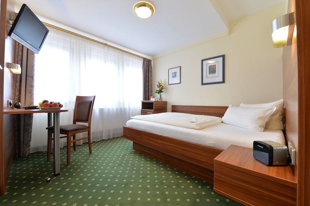 Фото Schöngarten Garni