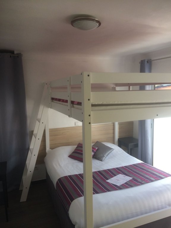 Фото Hôtel La Petite Bohème