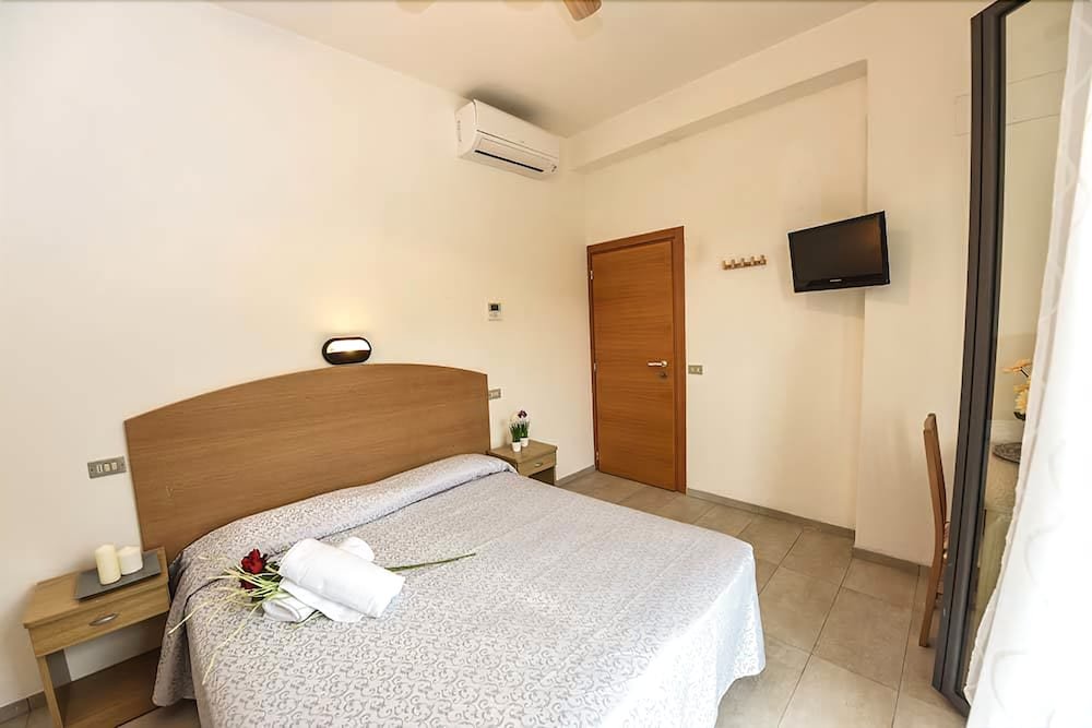 Фото Hotel Italy