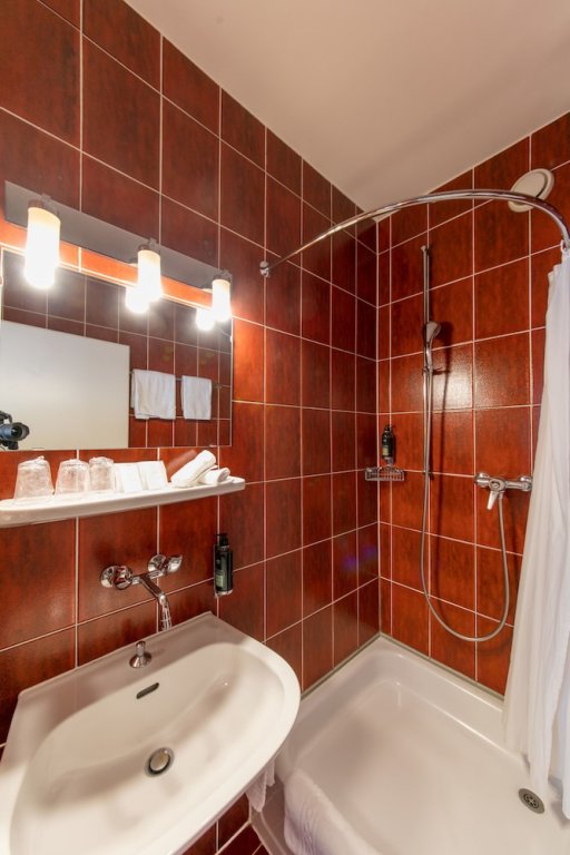 Фото Hotel Bon Port