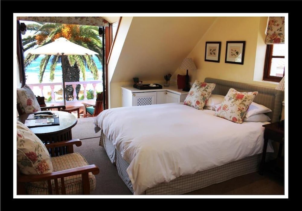 Фото La Fontaine Guest House