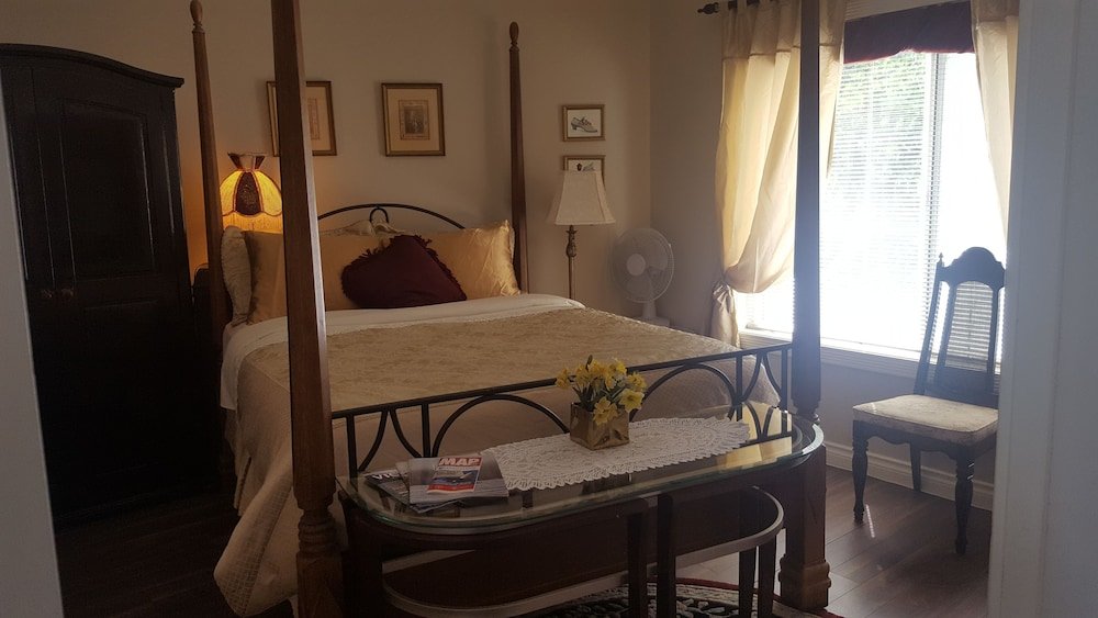 Фото By the Sea BnB Sidney Bc