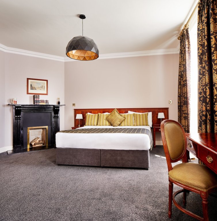 Фото Arlington Hotel O'Connell Bridge