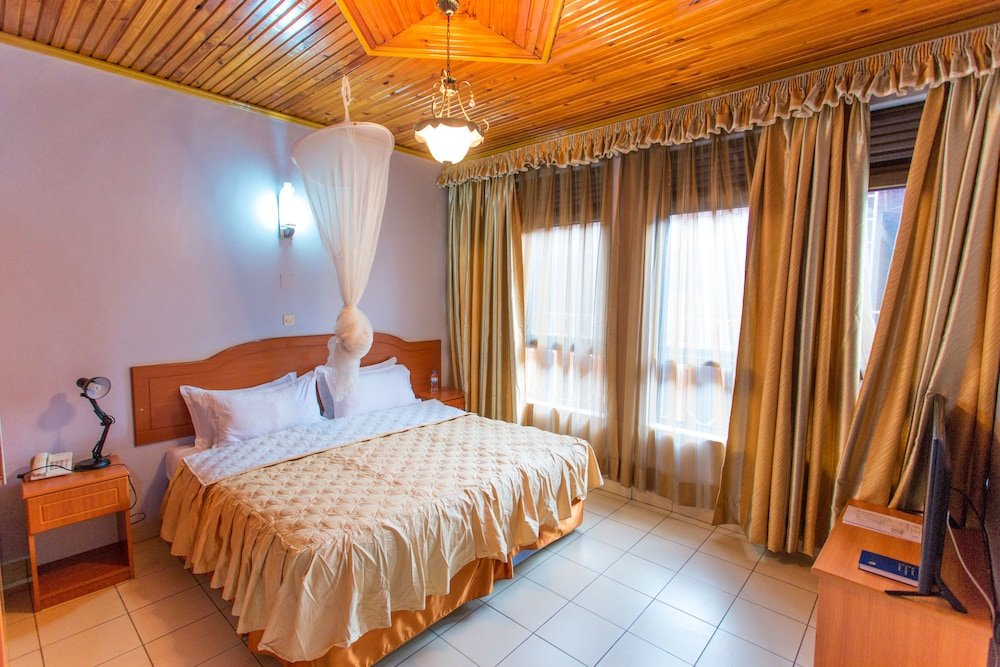 Фото Champion Hotel