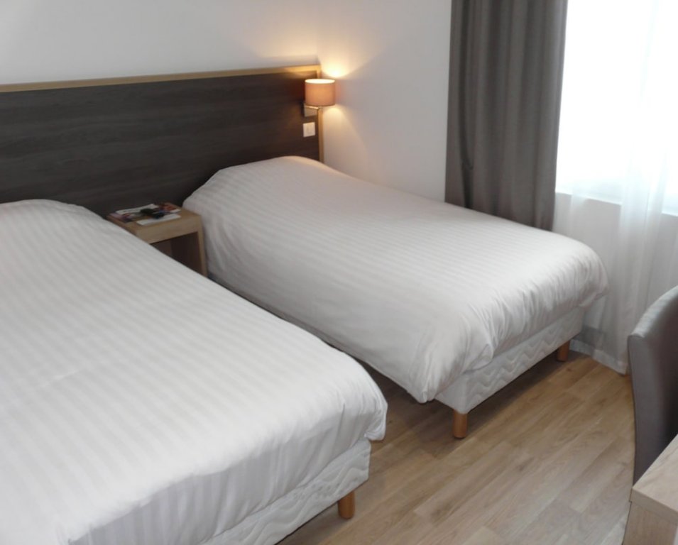 Фото Hôtel Mary’s - Caen Centre Gare Sncf