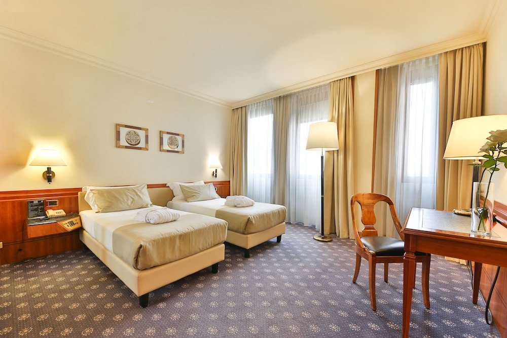 Фото Hotel Leon D'Oro