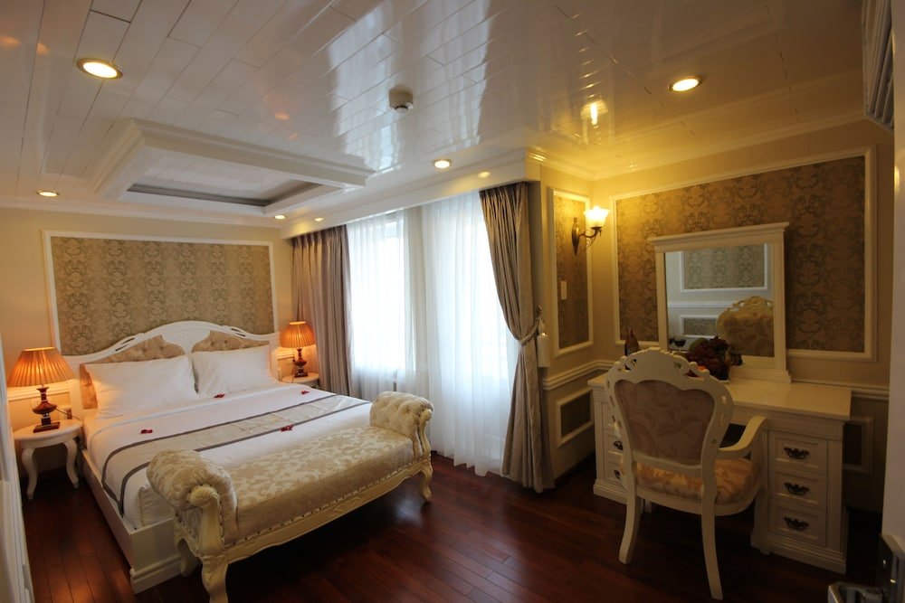 Фото Signature Halong Cruise