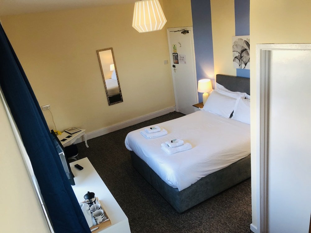 Фото Royal Ashton Hotel