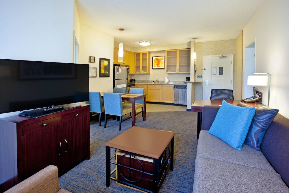 Фото Hampton Inn Albuquerque University Midtown