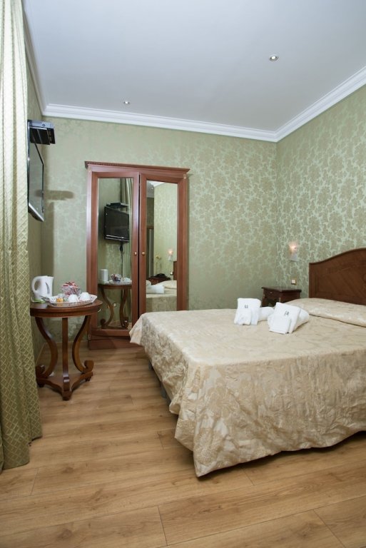 Фото Bq House Trevi Luxury Rooms