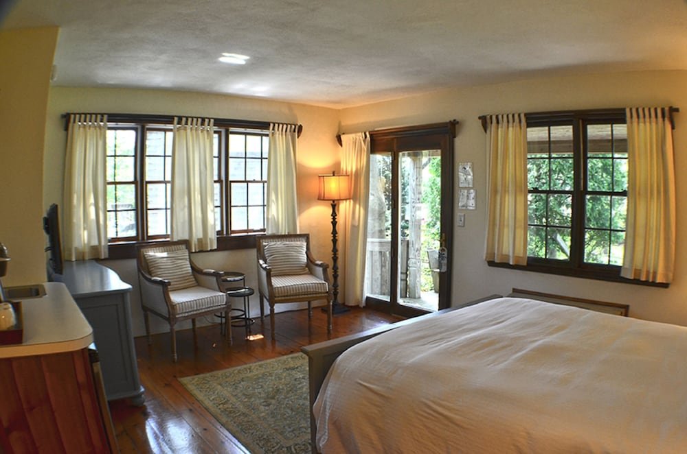 Фото Hampton Maid Motel