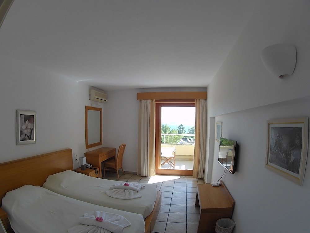 Фото Kanapitsa Mare Hotel