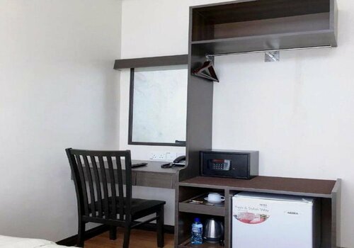 Гостиница Nsey Hotel and Apartments в Куала-Белаите