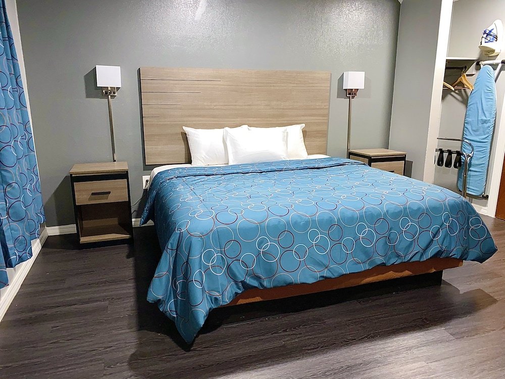 Фото Budget Host Inn