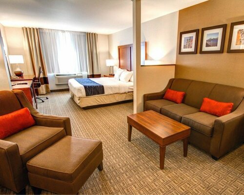 Гостиница Comfort Inn & Suites Murrieta Temecula Wine Country в Мерриете