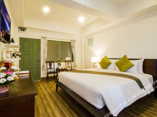 Фото E-outfitting Boutique Hotel Pattaya