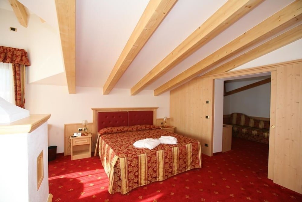 Фото Hotel Cristina