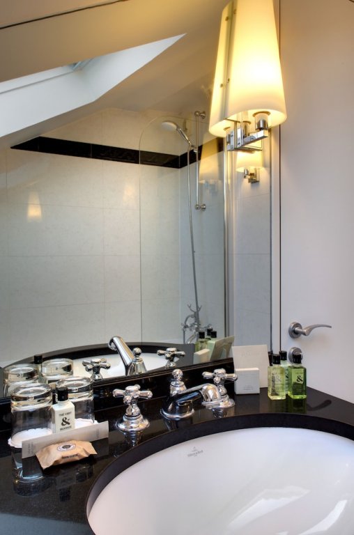 Фото Hôtel Le Sénat