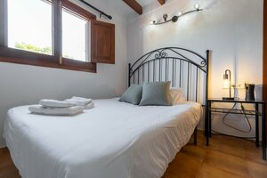 Гостиница Hostal Restaurante Pou Des Lleó в Санта-Эулалия-дель-Рио