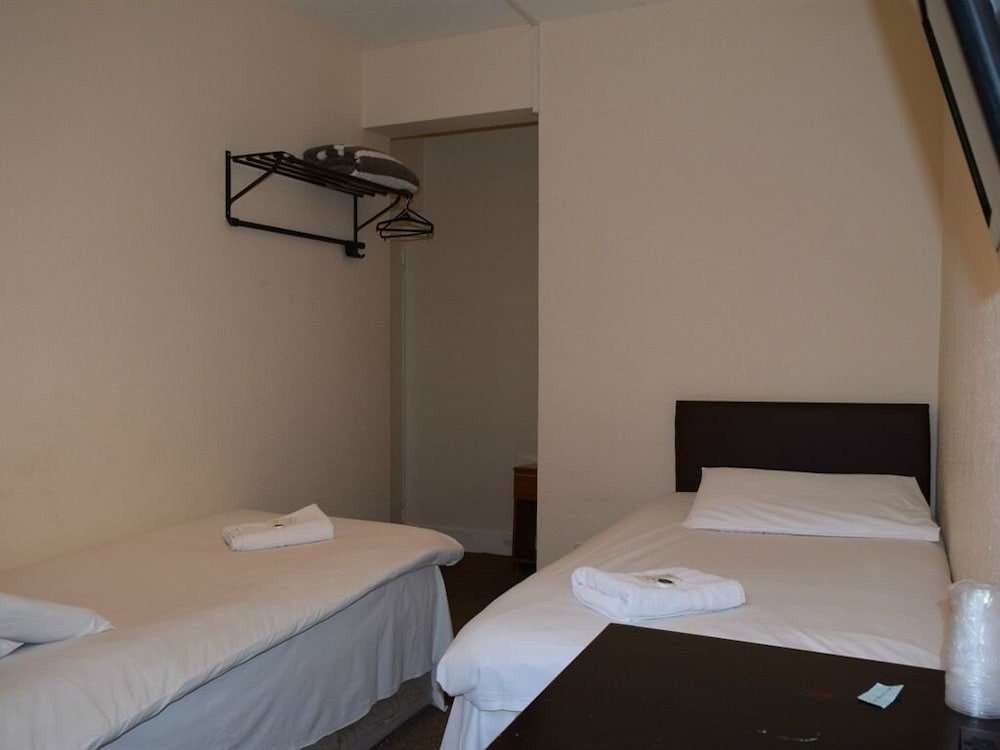 Фото Charlies Hotel