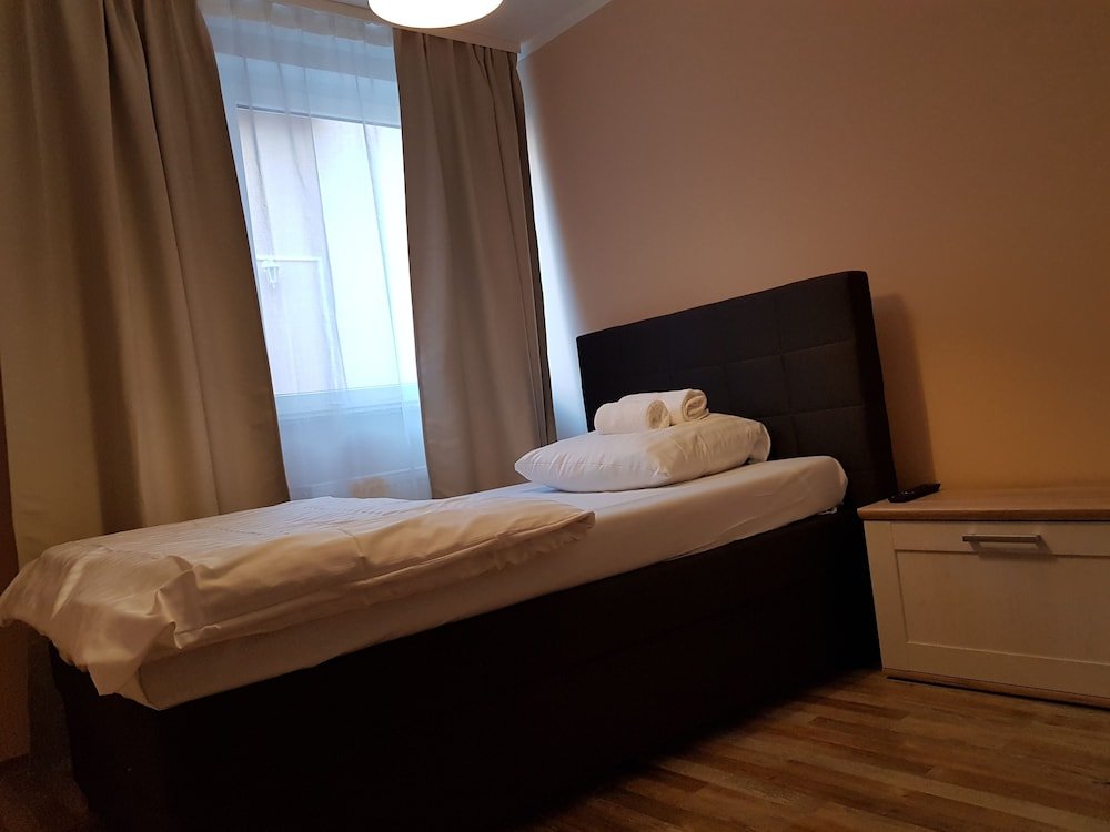 Фото Hotel-Residenz Oberurseler Hof