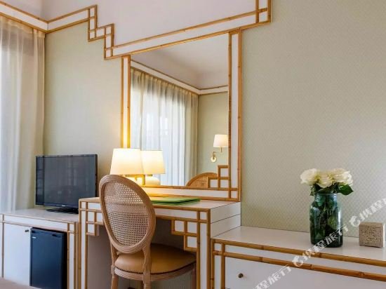 Фото Hotel President