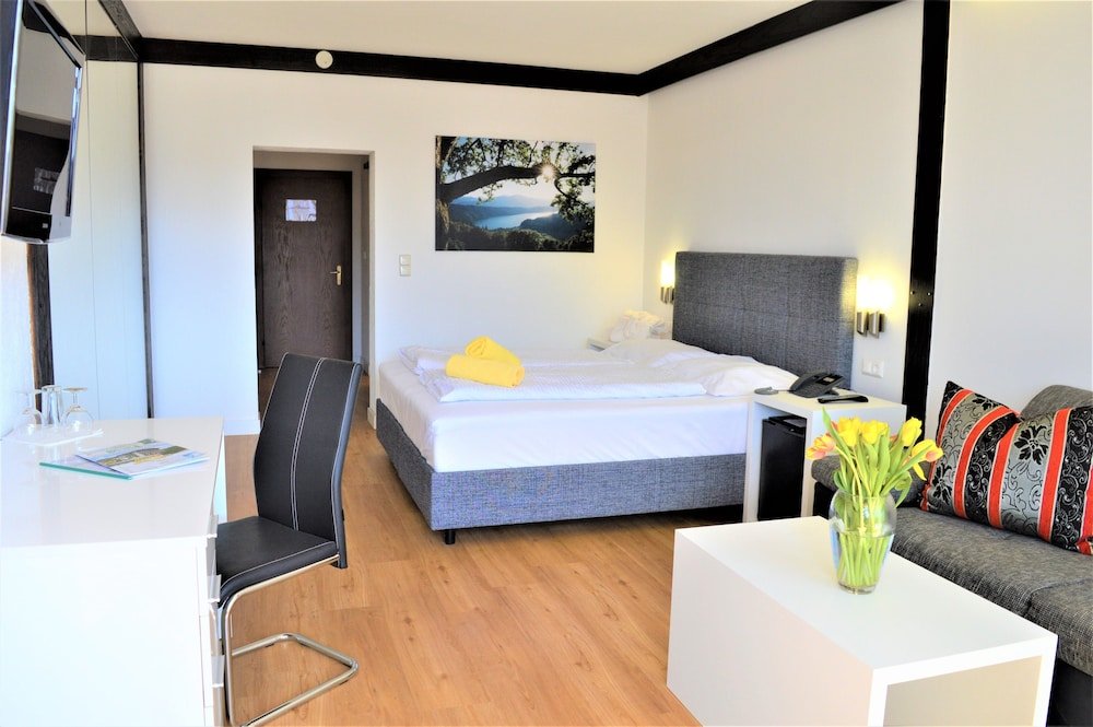 Фото Hotel Bellevue