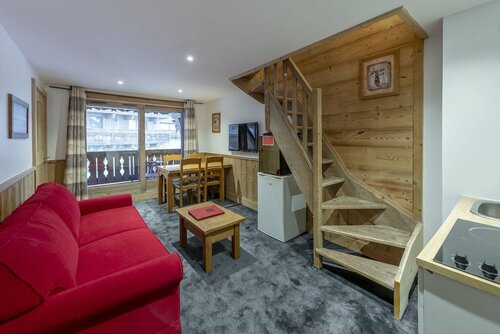 Гостиница Hôtel L'Eterlou в Альбервиле