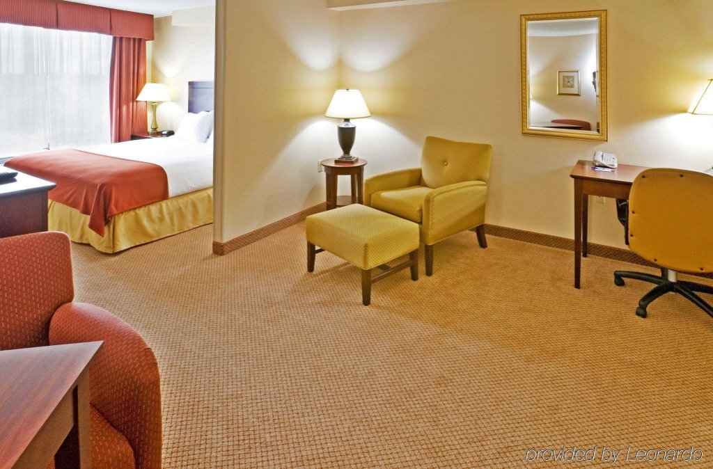 Фото Holiday Inn Express & Suites Irving Conv Ctr Las Colinas by Ihg