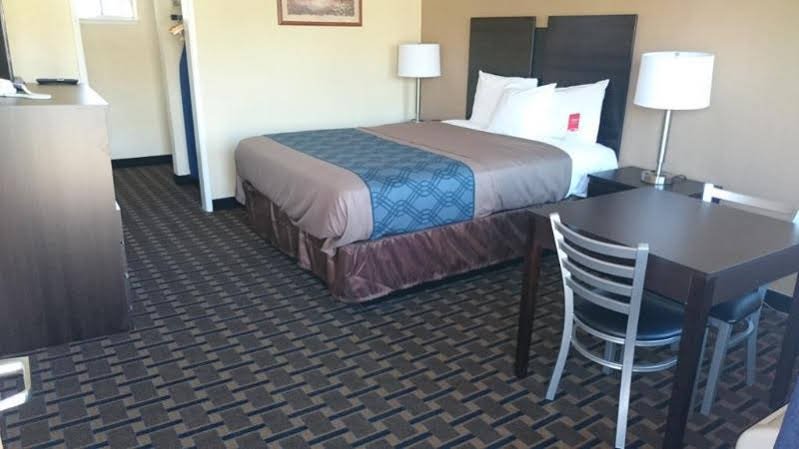 Фото Econo Lodge Sacramento Convention Center
