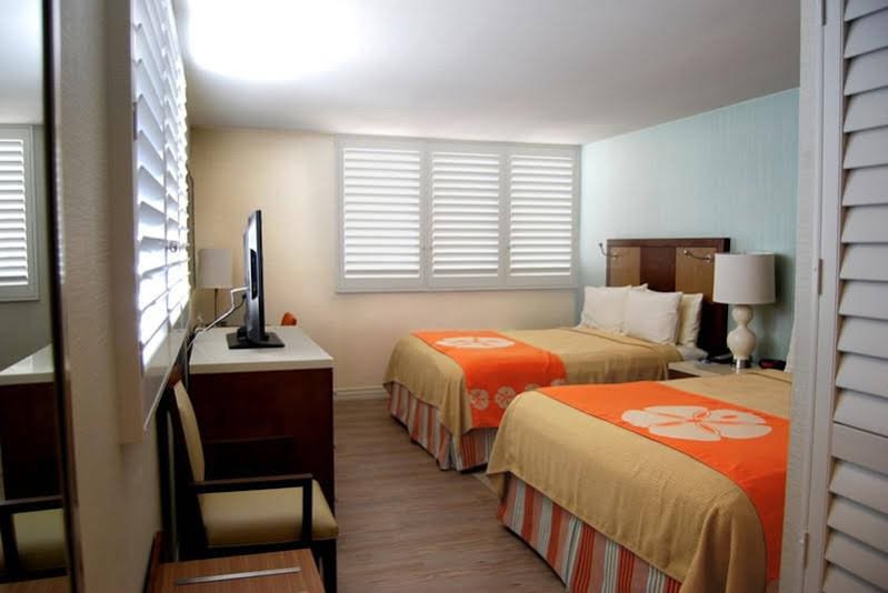 Фото Gateway Hotel Santa Monica