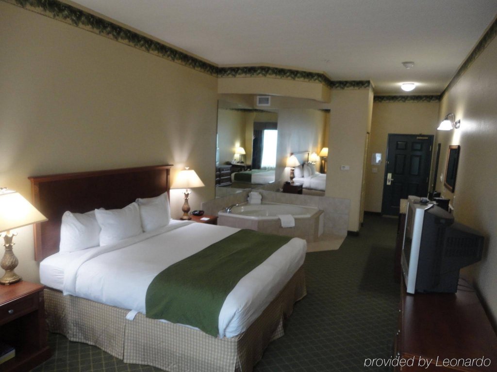 Фото Country Inn & Suites by Radisson, Boise West, Id