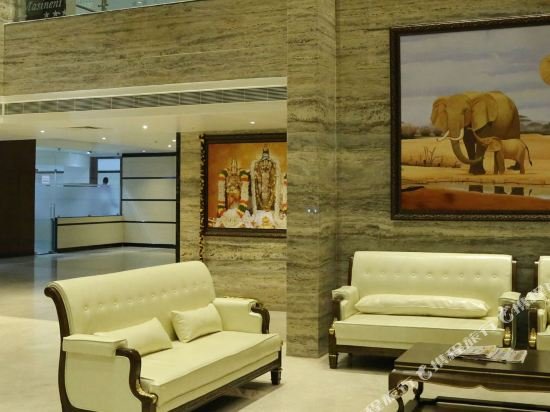 Фото отеля 2