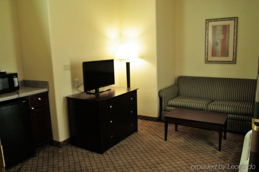 Фото Holiday Inn Express & Suites San Antonio Nw - Medical Area, an Ihg Hotel