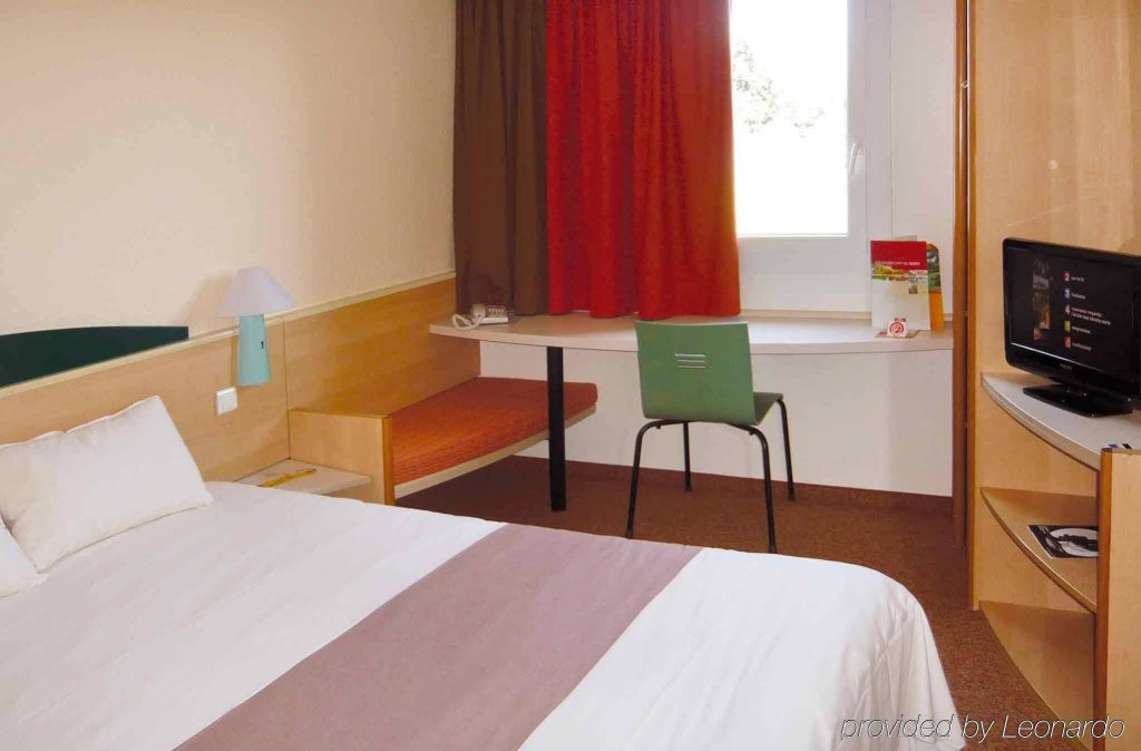 Фото Ibis Salon de Provence