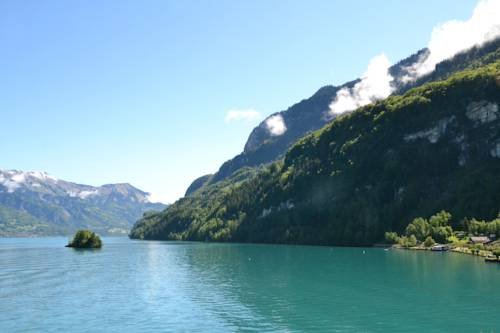 Фото Lake Lodge Hostel