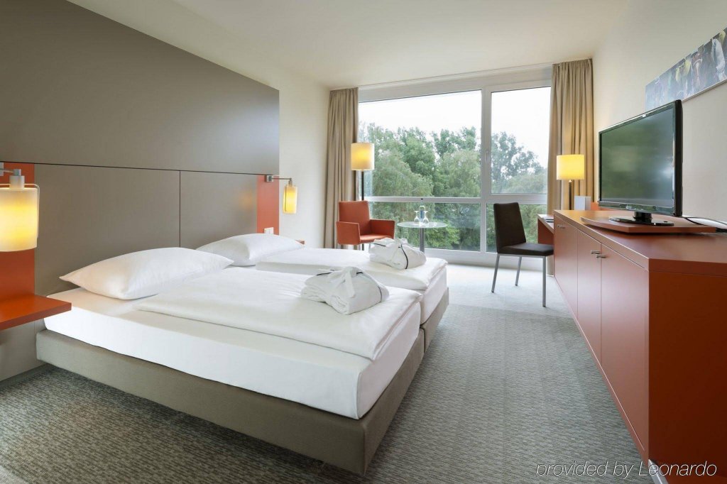 Фото отеля 2