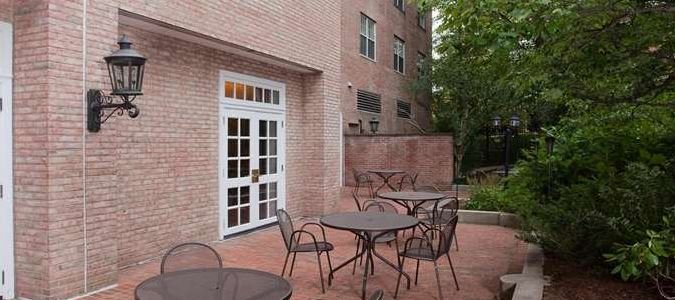 Фото Hampton Inn & Suites Stamford