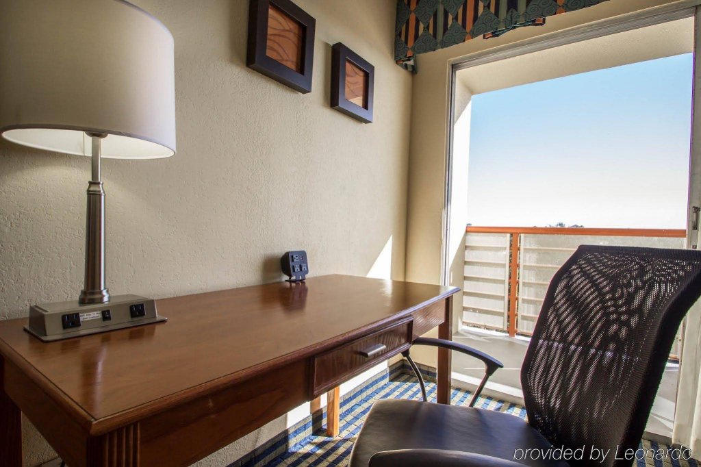 Фото Crowne Plaza Orlando - Lake Buena Vista