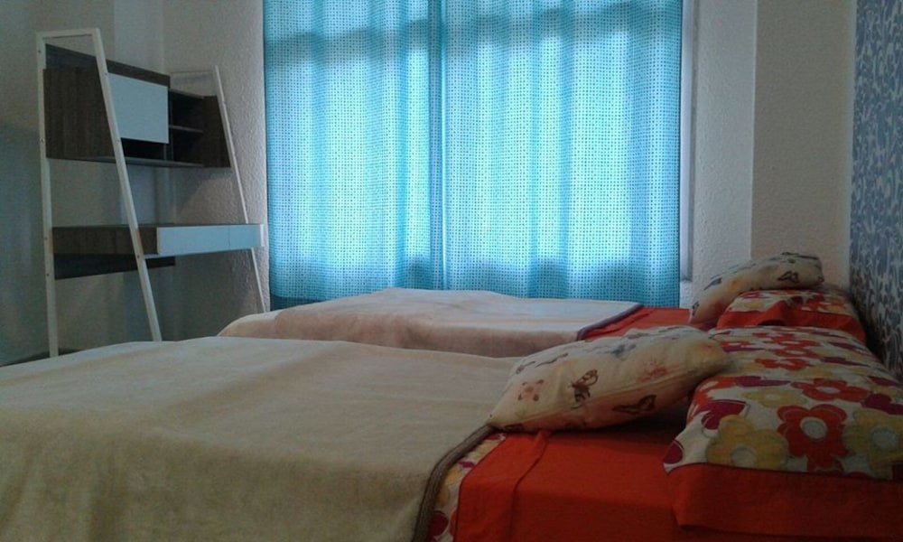 Фото Go Bcn Hostal Ideal Badal - Hostel