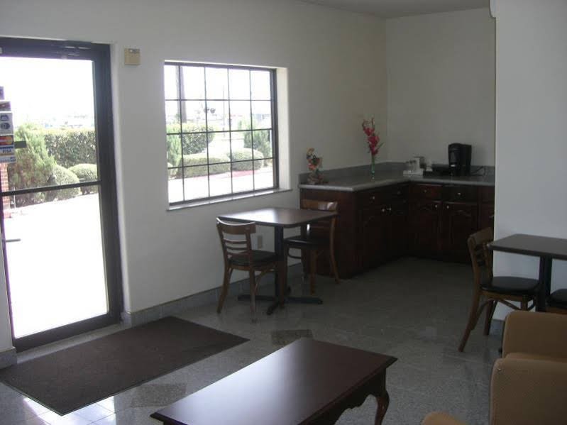 Фото Regency Inn And Suites Galena